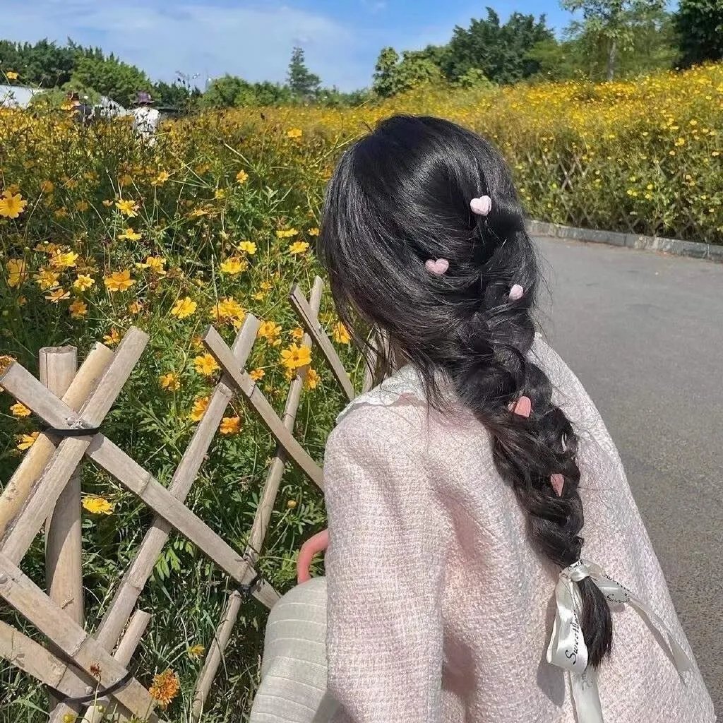 明天,我会成为谁的女友
